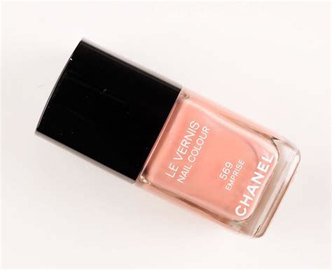 Chanel Emprise Le Vernis / Nail Colour Review, Photos, 